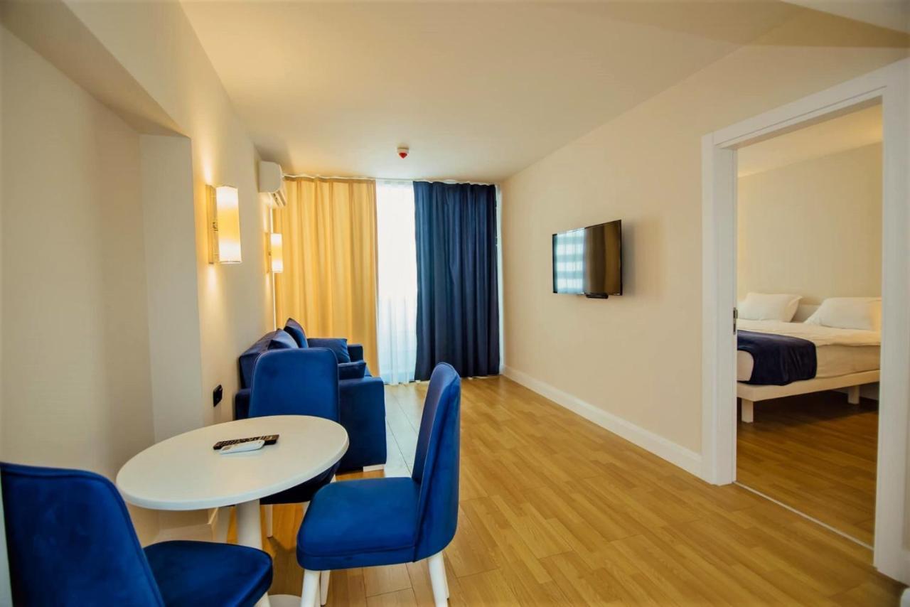 Orbi City Sea View - Special Category Aparthotel Batumi Exteriör bild