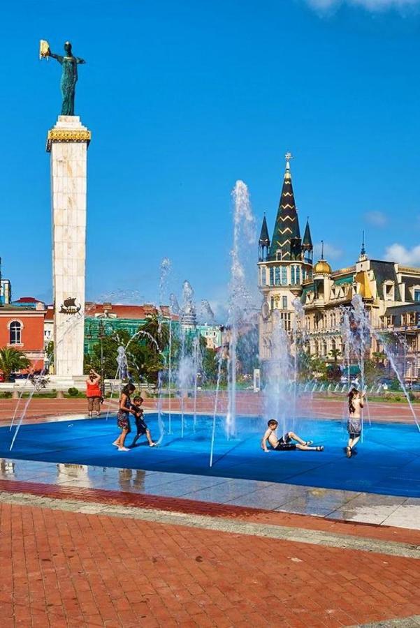 Orbi City Sea View - Special Category Aparthotel Batumi Exteriör bild