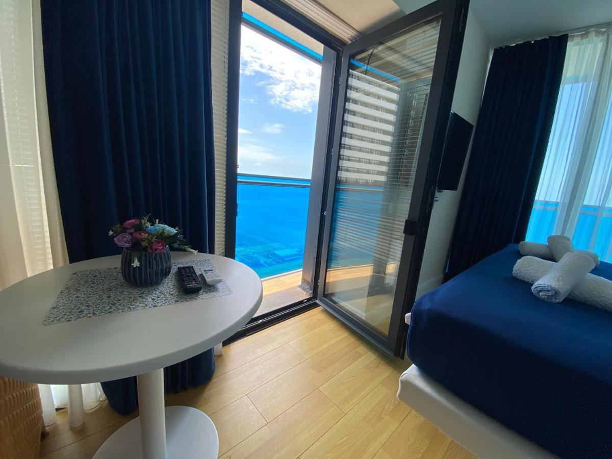 Orbi City Sea View - Special Category Aparthotel Batumi Exteriör bild