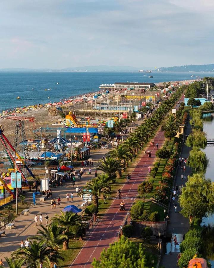 Orbi City Sea View - Special Category Aparthotel Batumi Exteriör bild