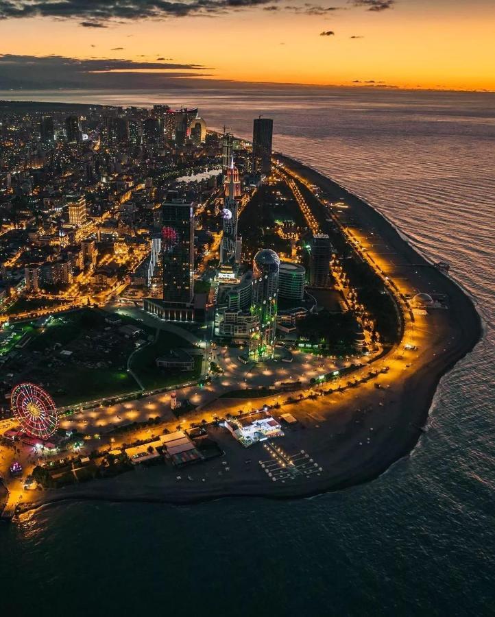 Orbi City Sea View - Special Category Aparthotel Batumi Exteriör bild