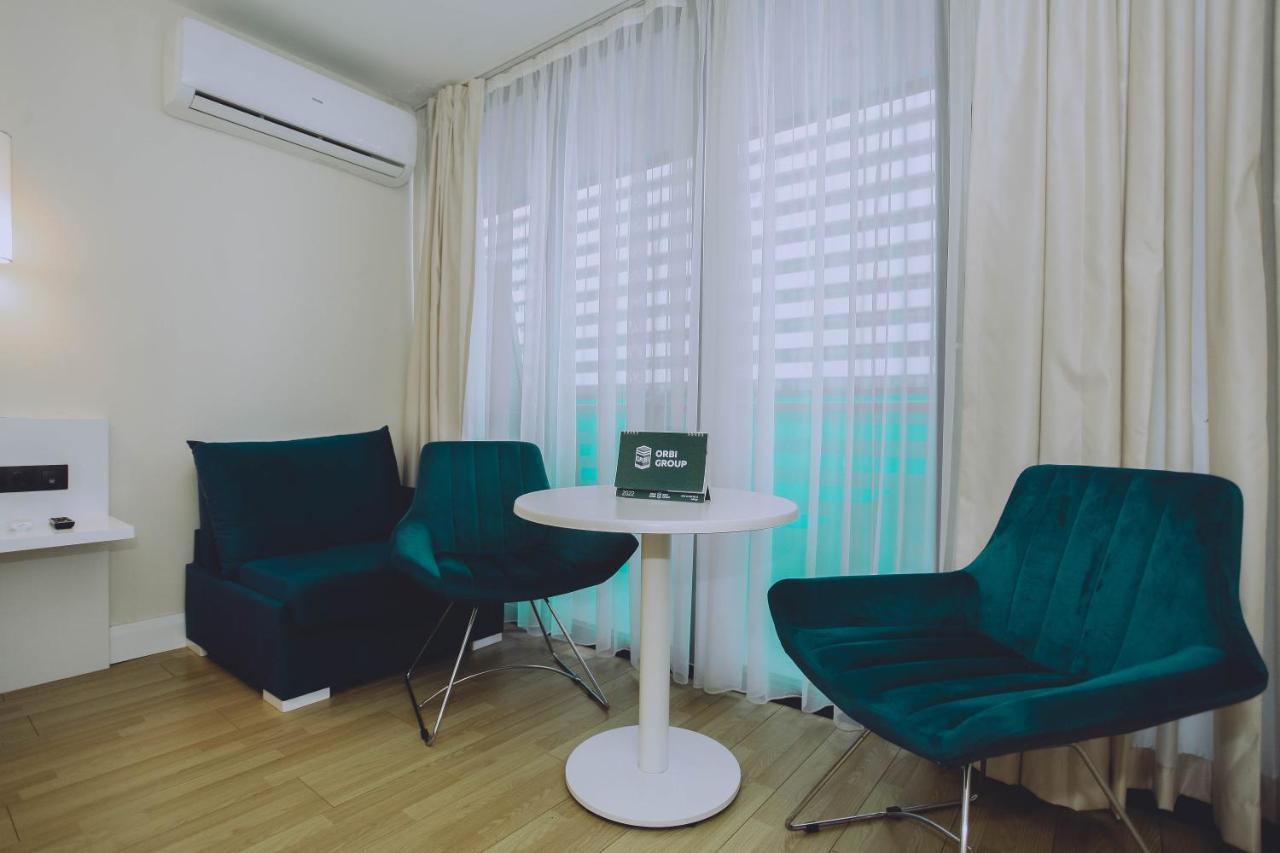 Orbi City Sea View - Special Category Aparthotel Batumi Exteriör bild