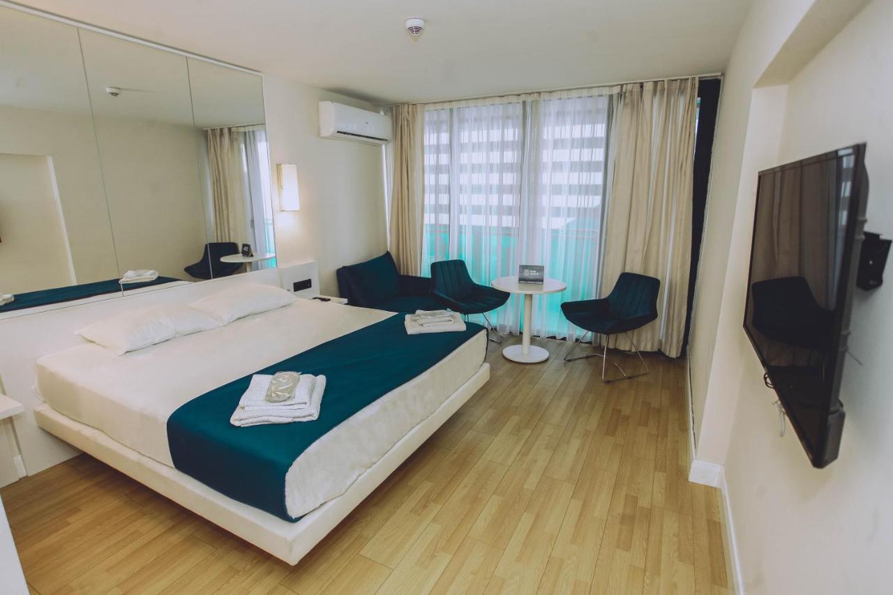 Orbi City Sea View - Special Category Aparthotel Batumi Exteriör bild